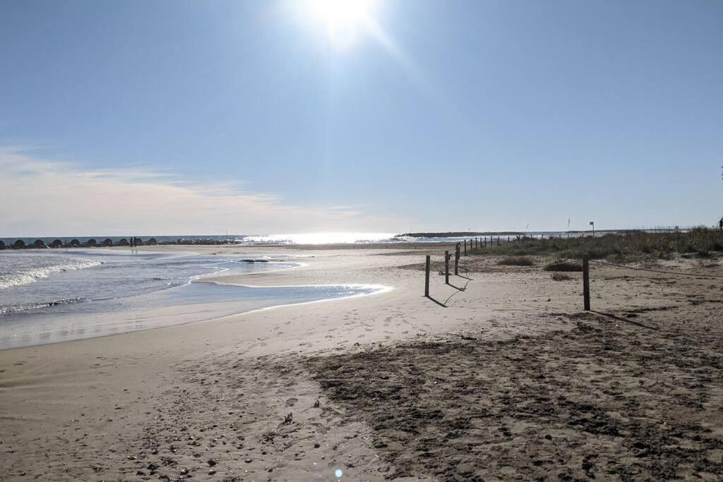 Nice Beachside 2-Bd Apt Near Barcelona Cunit Exteriör bild