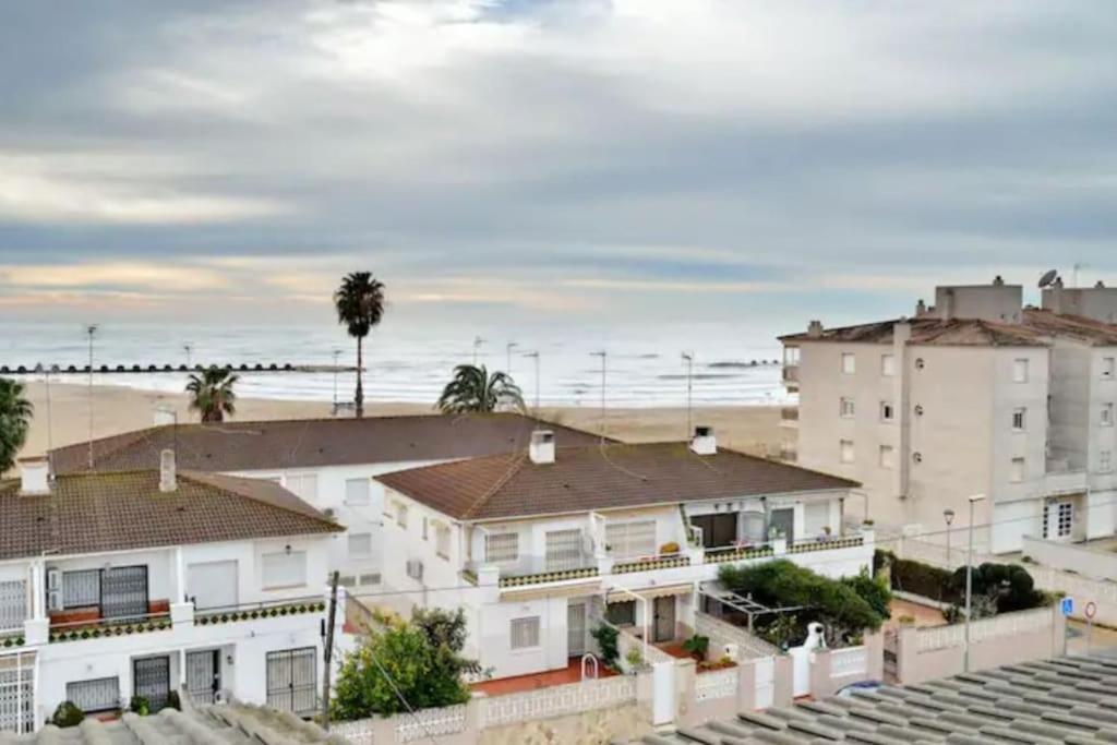 Nice Beachside 2-Bd Apt Near Barcelona Cunit Exteriör bild