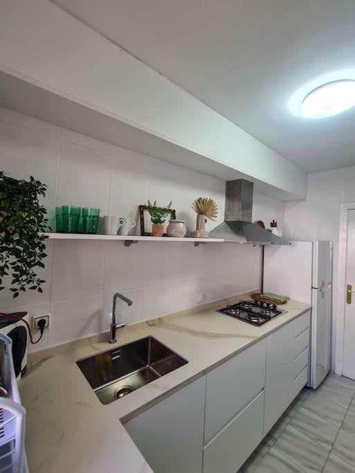 Nice Beachside 2-Bd Apt Near Barcelona Cunit Exteriör bild