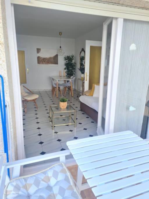 Nice Beachside 2-Bd Apt Near Barcelona Cunit Exteriör bild