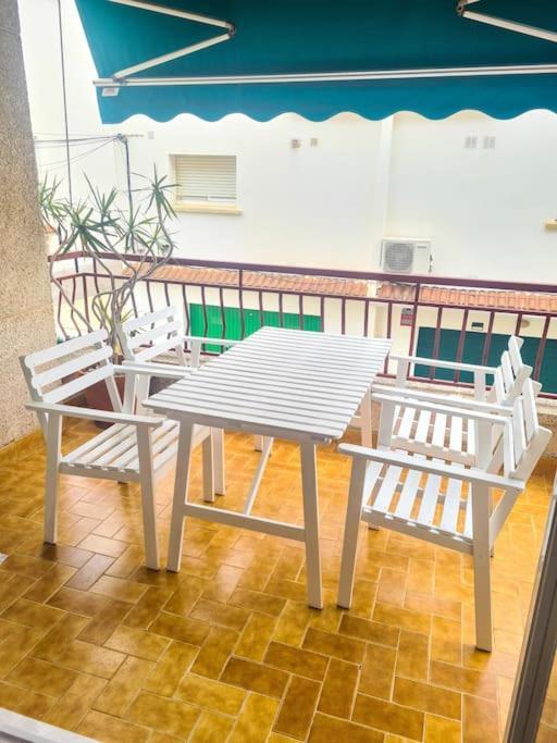 Nice Beachside 2-Bd Apt Near Barcelona Cunit Exteriör bild