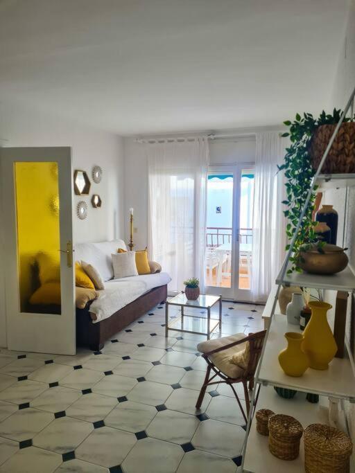 Nice Beachside 2-Bd Apt Near Barcelona Cunit Exteriör bild